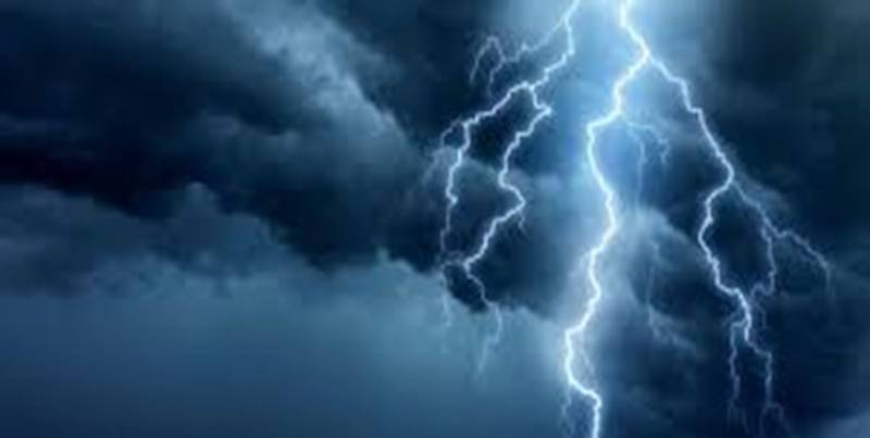 هشدار سطح زرد هواشناسی؛ خطر صاعقه‌زدگی در غرب و جنوب کرمان